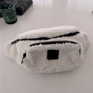 Alo Sherpa Explorer Fanny Pack